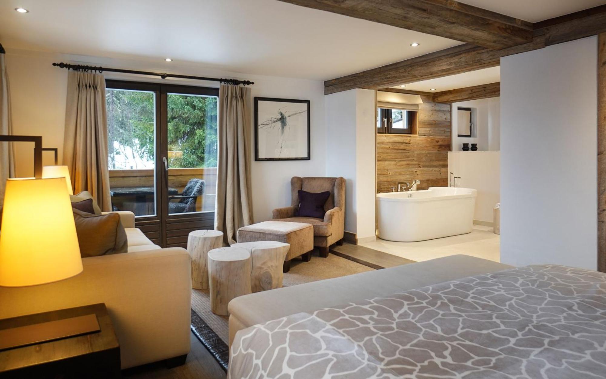 Large Double Room,1638503169:JPEG